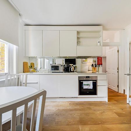 Modern One Bedroom In Fitzrovia, Central Londra Esterno foto