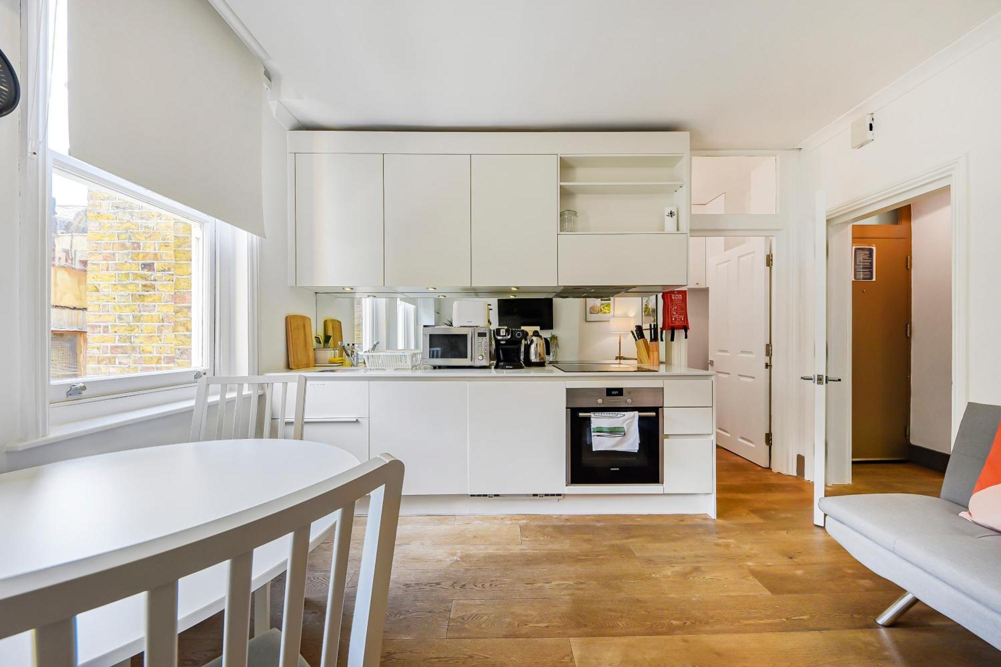 Modern One Bedroom In Fitzrovia, Central Londra Esterno foto
